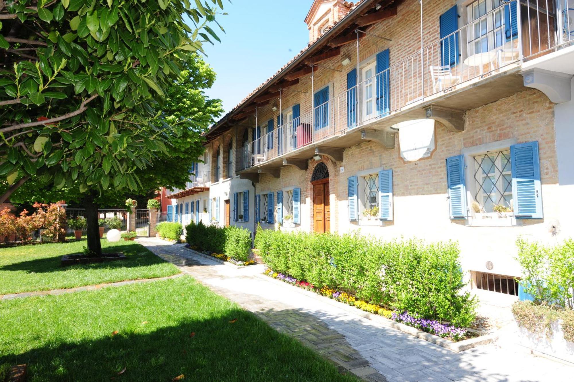 La Madernassa Resort - Casalora Dimora Storica Di Charme Гуарене Экстерьер фото